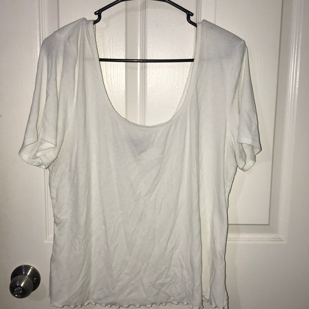 Lettuce hem crop top
